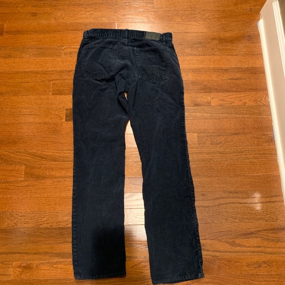 Gap corduroy pants.  Straight fit 29/30. - Picture 5 of 6